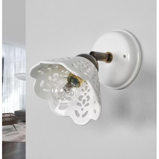 mediterran fali lampa spotlampa konyha romantikus klasszikus mediterran porcelan lampaburas lyukacsos viragos vilagitas falikar allithato vilagos paraszthaz.jpg